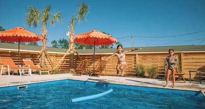Driftwood Motel