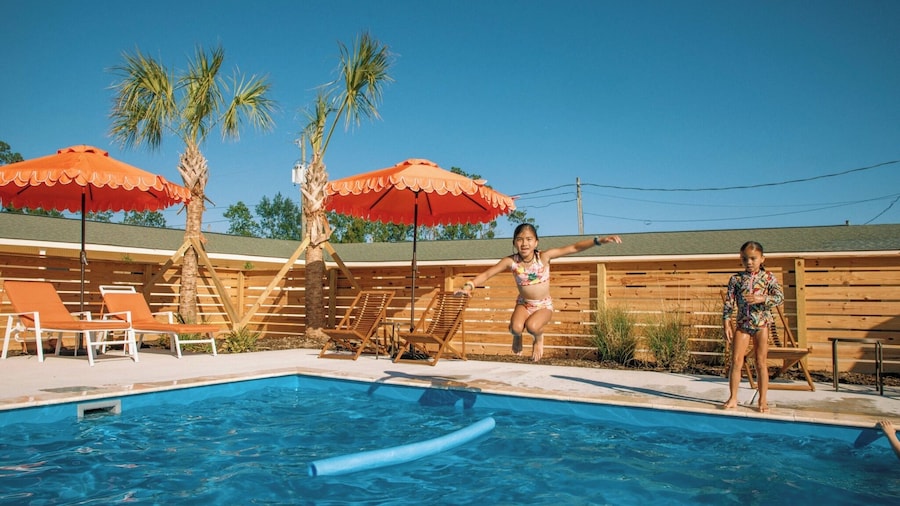 Driftwood Motel