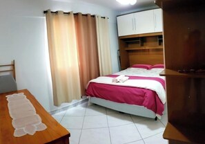 1 chambre, fer et planche à repasser, Wi-Fi, draps fournis