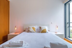 2 habitaciones, tabla de planchar con plancha, internet y ropa de cama 