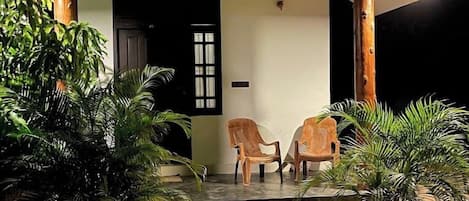 Chambre Double Standard, patio, vue jardin | Wi-Fi gratuit