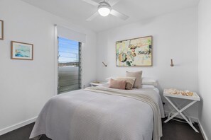 3 bedrooms, individually decorated, individually furnished - Palm Beach Luxe Townhouse walk to Beach (Palm Beach)