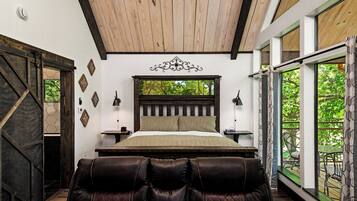 Luxury Tree House, 1 King Bed, Golf View | 1 bedroom, blackout drapes, iron/ironing board, free WiFi