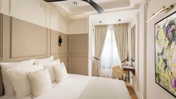 5 Schlafzimmer, Schreibtisch, Bügeleisen/Bügelbrett, Reisekinderbett