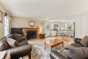 TV, fireplace, DVD player, stereo