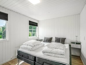 3 bedrooms, WiFi