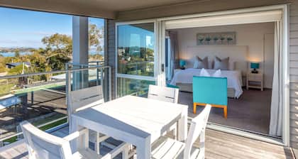 Bella Seven - Walk to Oneroa Village