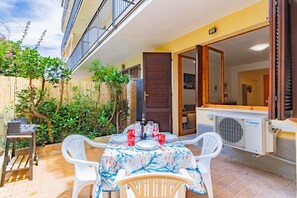 Outdoor dining - Twin House - Le Lecce (Capoliveri)