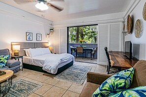 Desk, iron/ironing board, free WiFi, bed sheets - Waiakea Villas Gem. Shared Pool & Private Balcony!
(Hilo)