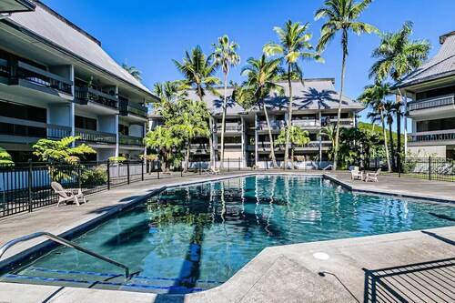 Waiakea Villas Gem. Shared Pool & Private Balcony!
