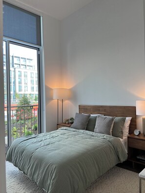 2 habitaciones, escritorio, tabla de planchar con plancha y wifi gratis 