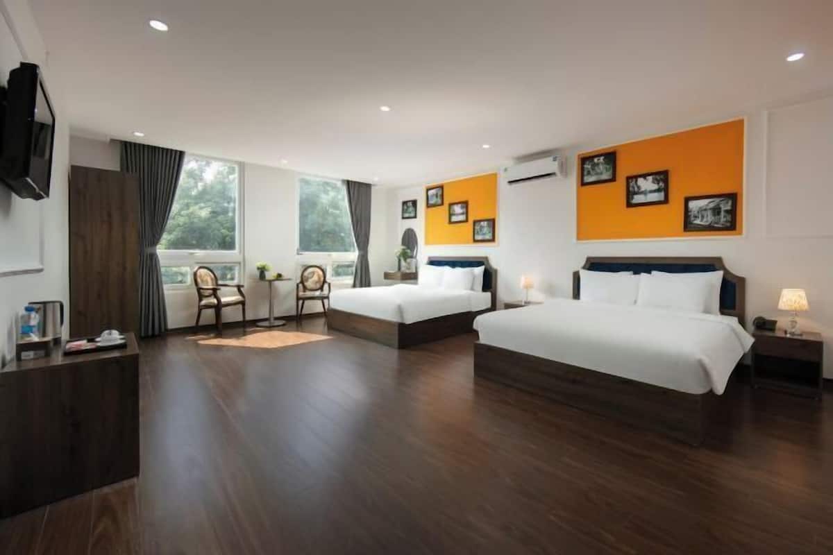 1 bedroom, premium bedding, pillowtop beds, in-room safe