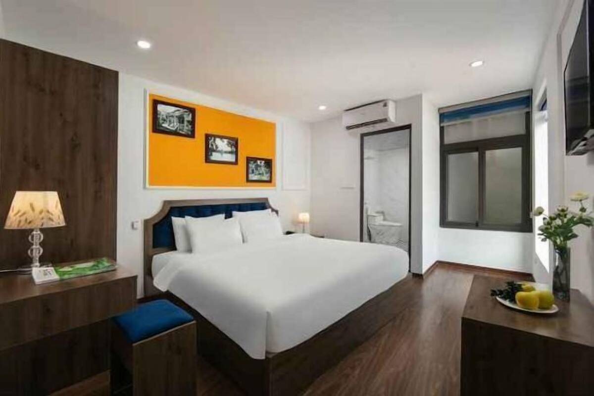 Premium bedding, pillow-top beds, in-room safe, desk