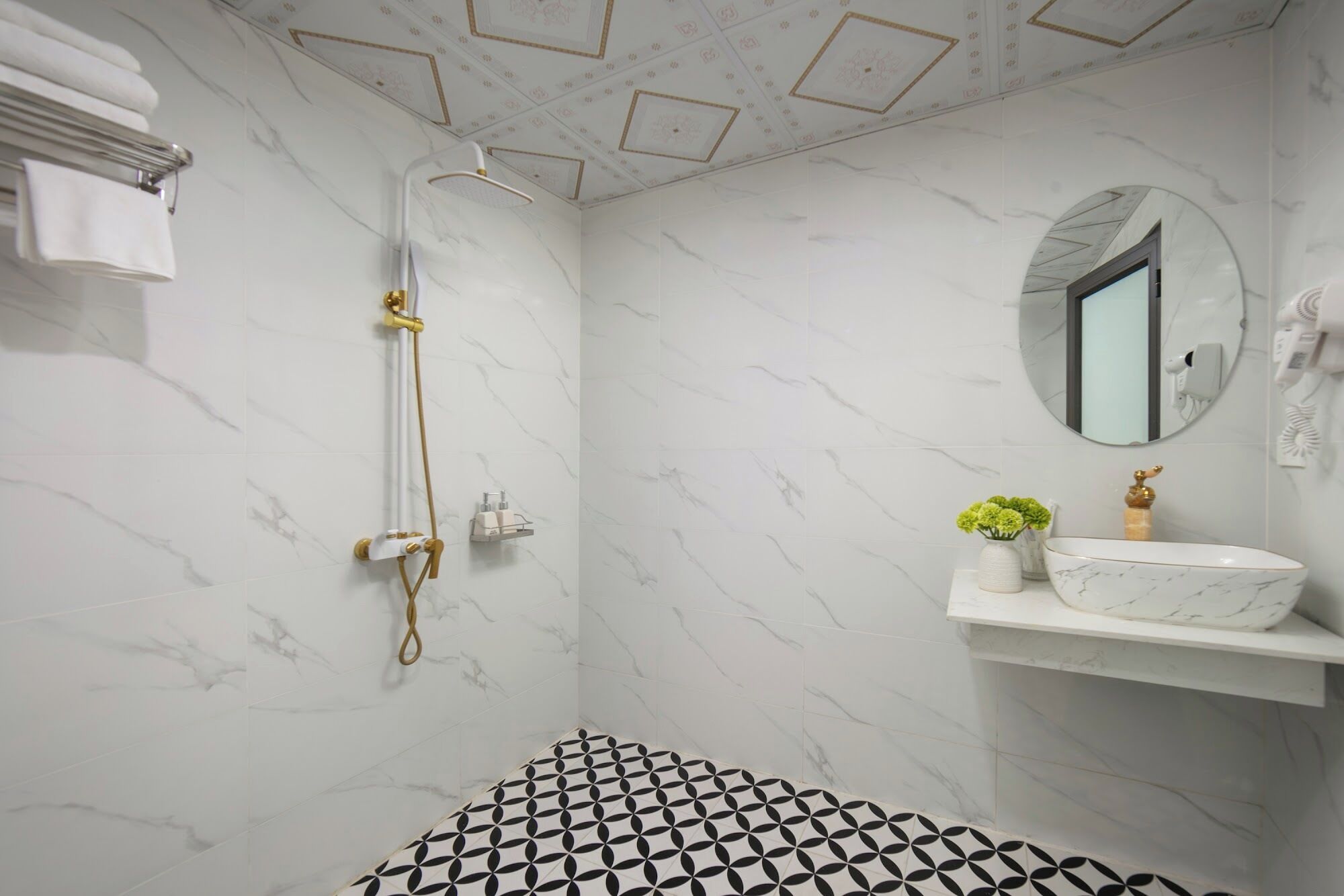 Foto - Dream Premium Hotel & Spa & Travel - Hanoi Old Quarter - Hanoi Train Street