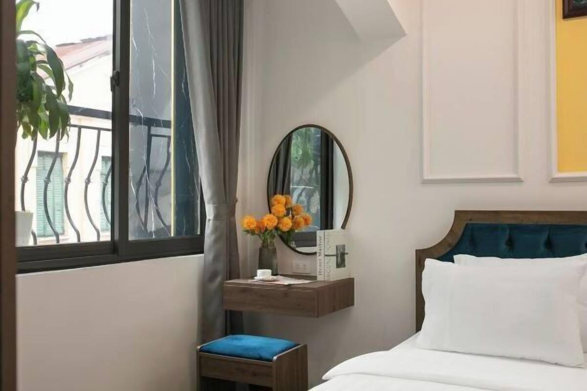Premium bedding, pillow-top beds, in-room safe, desk