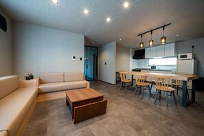 Flat-screen TV - The Lotus furano (Furano)