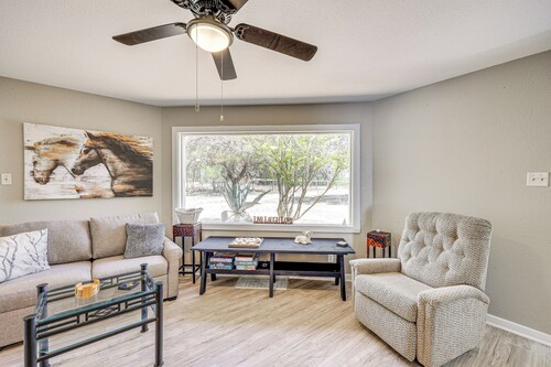 Bandera ‘Carriage House’ w/ Medina River Access!