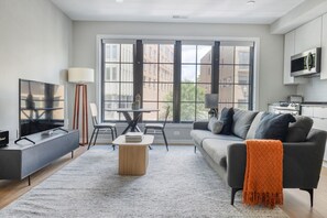 TV, stereo - Hip Glover Park 1BR w/ Rooftop & A/C, nr Bars & Groceries, by Blueground (Washington, D.C.)