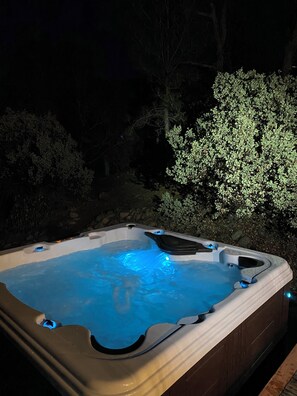 Bañera de hidromasaje exterior