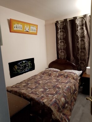 4 bedrooms, iron/ironing board, WiFi, bed sheets - House with garden, parking for Rent.15 Km from Paris. in Crosne (Crosne)