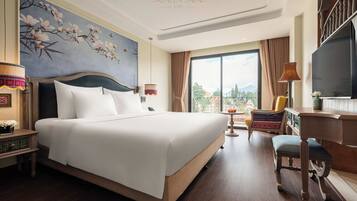 Premium Double Room, Mountain View | Soundproofing, free WiFi