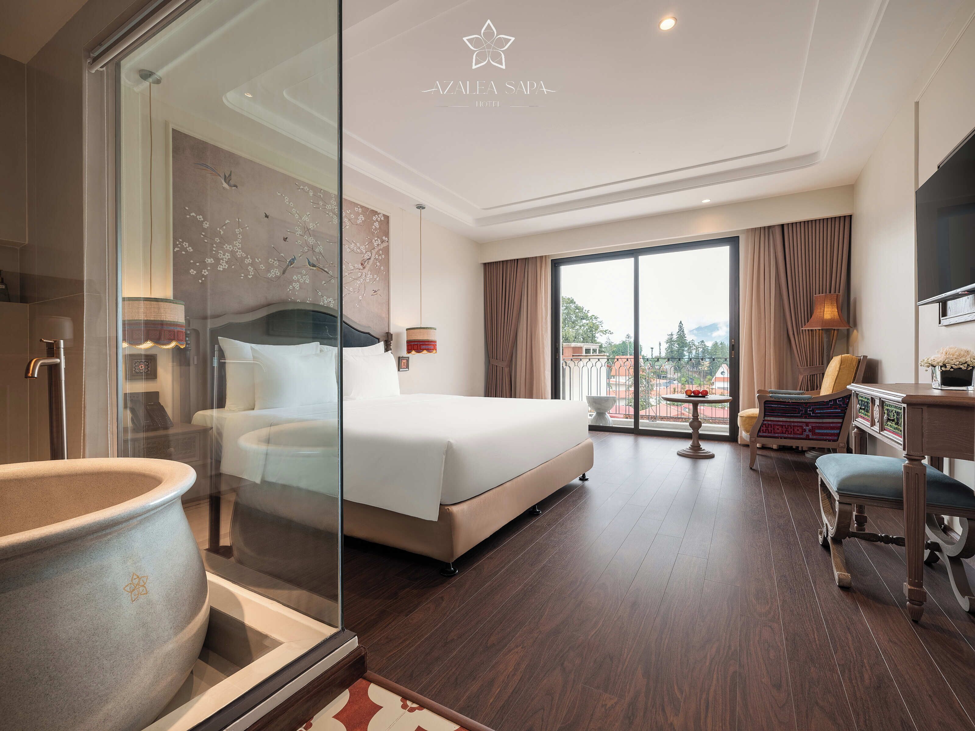 Junior Double Room, Mountain View | City view
