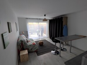 TV, table football - Studio Bali 1 By Residence Florale (Thionville)