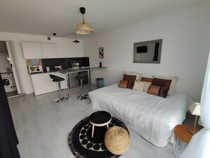 1 bedroom, Internet, bed sheets