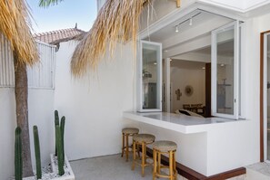 Comfort-Villa, Poolblick | Blick auf den Garten