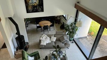 TV, fireplace, stereo, computer monitors