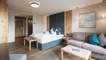 Junior Suite Dolomite | Minibar, desk, laptop workspace, soundproofing