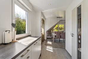 Kühlschrank, Ofen, Herdplatte, Geschirrspüler