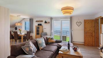 Fernseher, DVD-Player, Stereoanlage