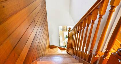 Stylish 4Bedroom Terrace House in Chippendale