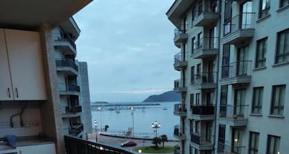 Cozy Family Haven: 100m to Beach, Patio for Kids, Fully Equipped, Great Views