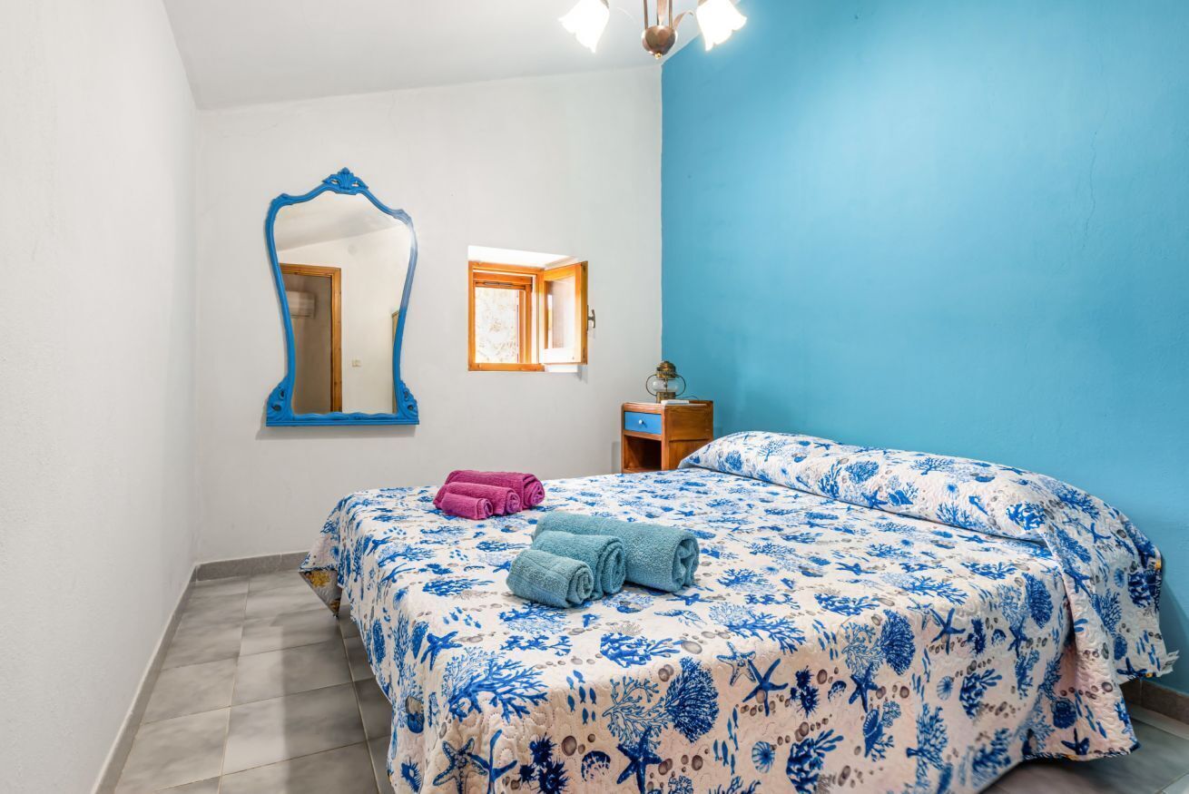 2 chambres, fer et planche à repasser, draps fournis