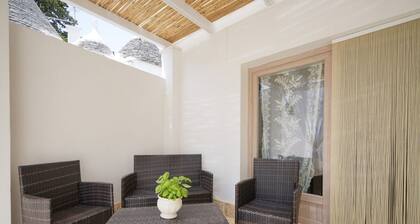 GuestHost - Casa Magnolie: Lovely Apartment in Trullo