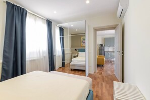 2 chambres, fer et planche à repasser, Wi-Fi, draps fournis