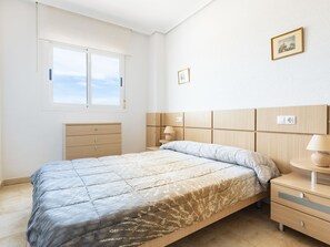 2 bedrooms, desk, Internet - Jardines del Mar III by Interhome (Oropesa del Mar)