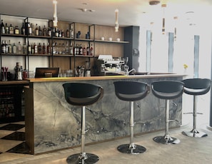 Bar (on property) - Blue Star Luxury Hotel (Sofia)