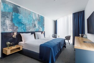 Premium Double Room | Minibar, in-room safe, individually furnished, desk