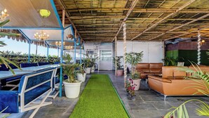 Terrace/patio - Hotel Beaumont Inn   (New Delhi)