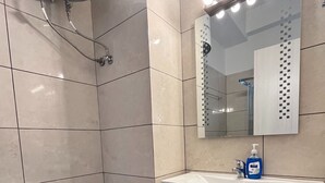شقة - غرفة نوم واحدة - للمدخنين - بشرفة | حمام