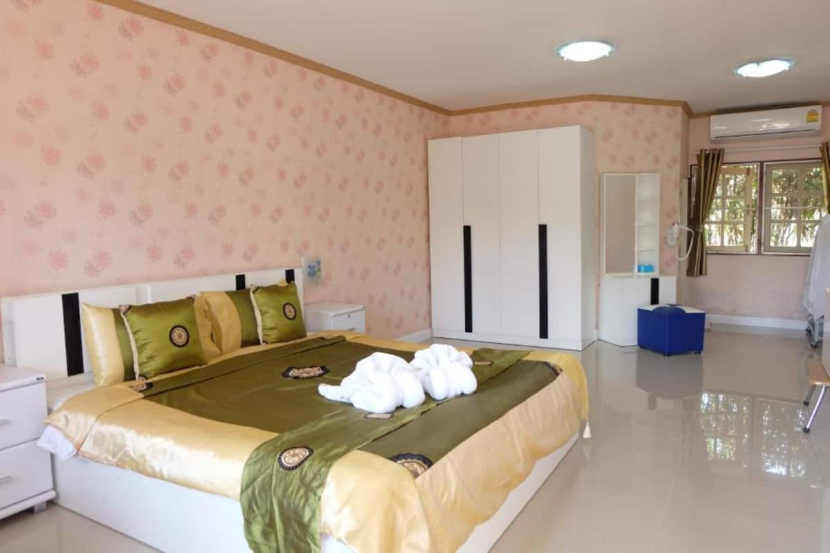 Estudio, 1 cama King size, vista al rĆo | 1 habitación, wifi gratis y ropa de cama