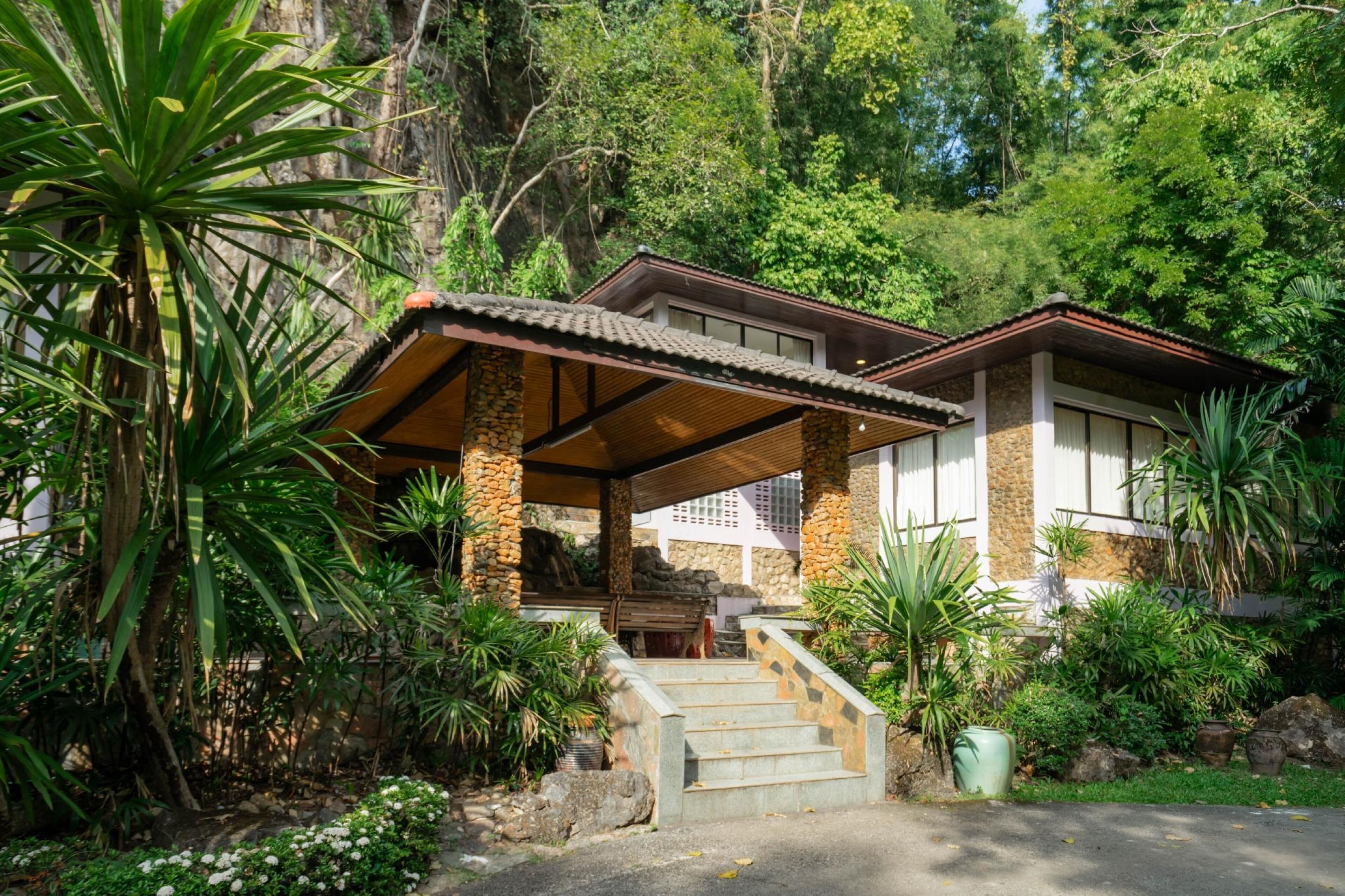 Double Room | Free WiFi, bed sheets