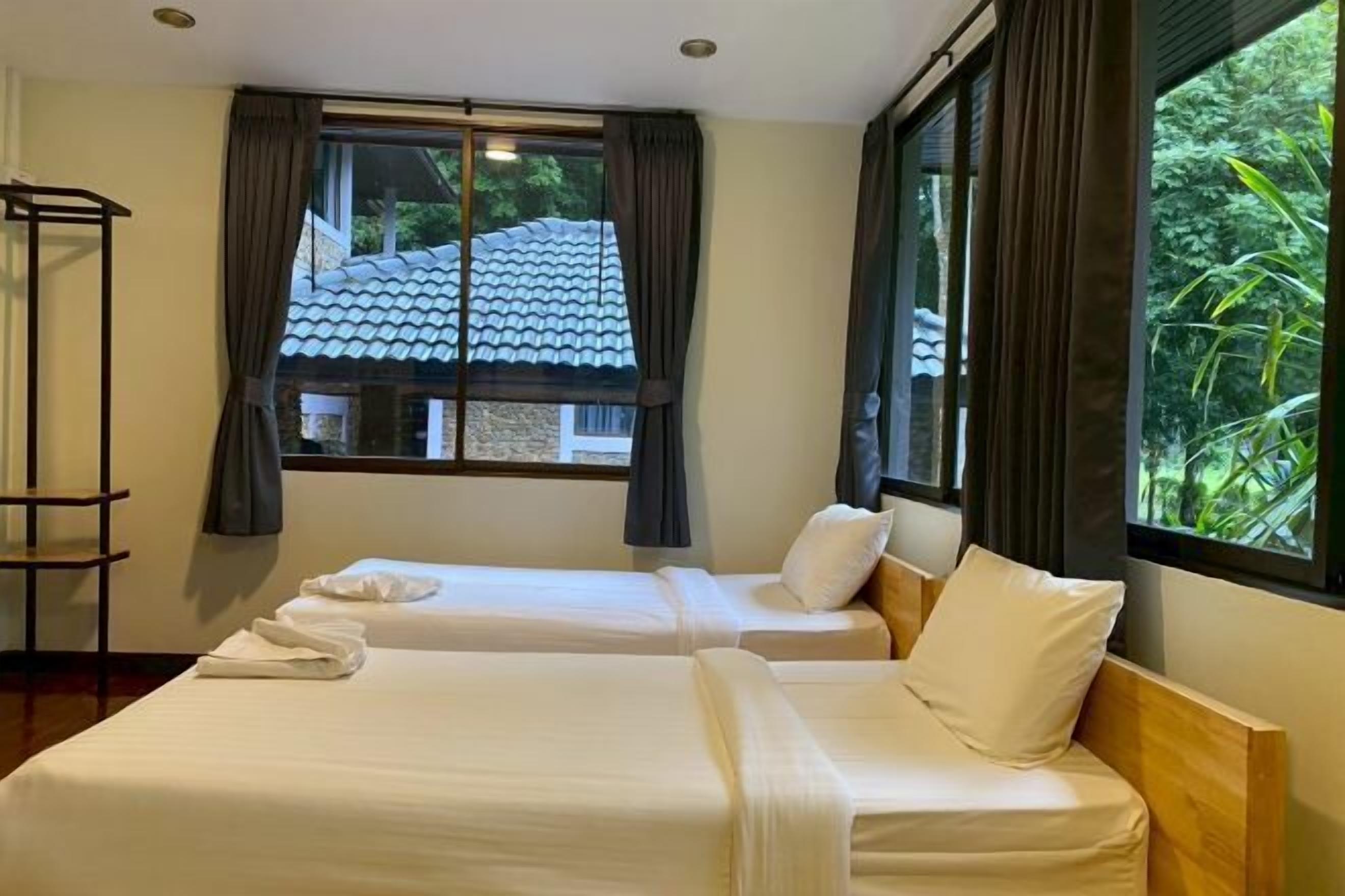 Free WiFi, bed sheets