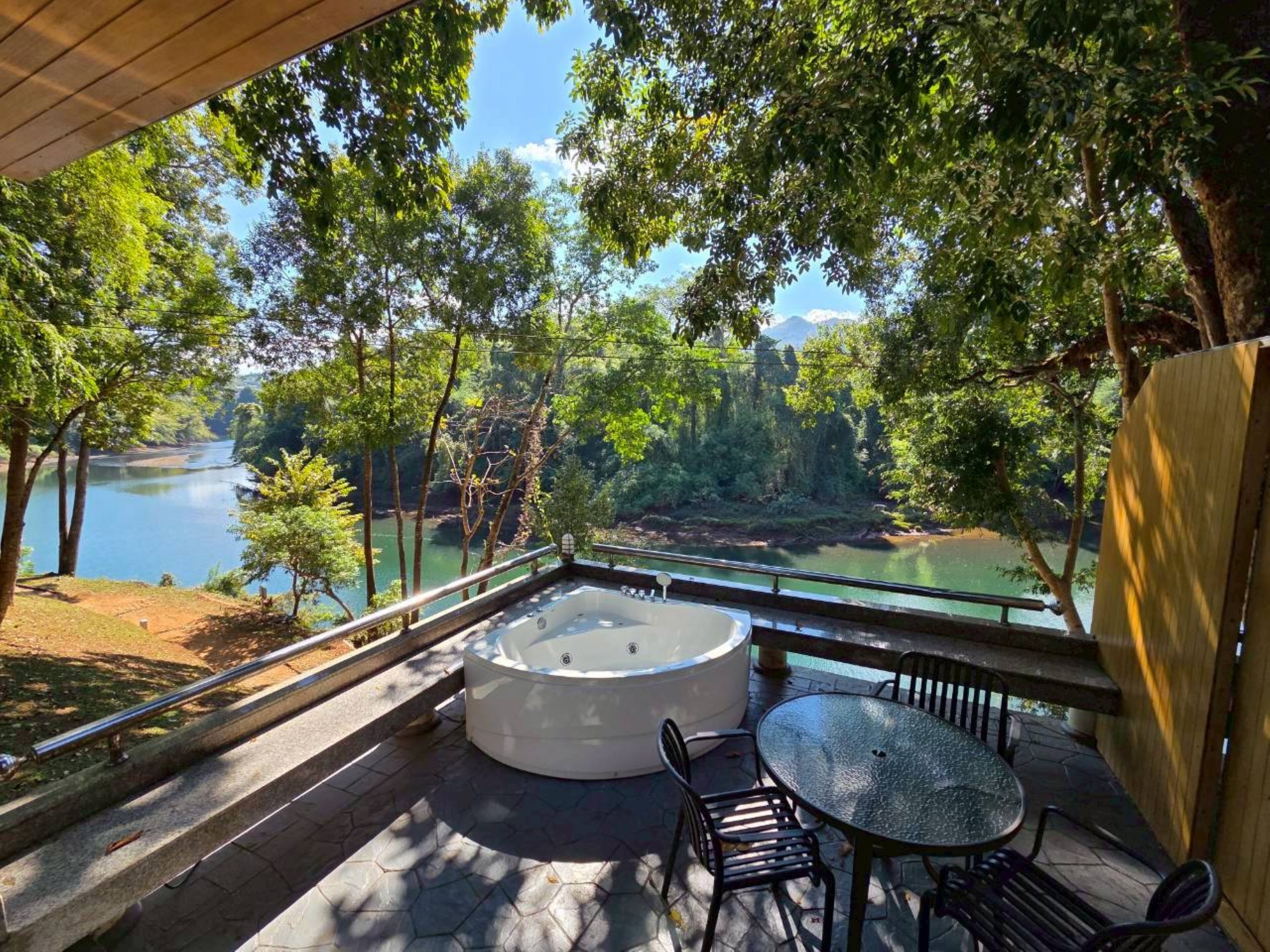 디럭스 더블룸 | 객실에서 보이는 전망