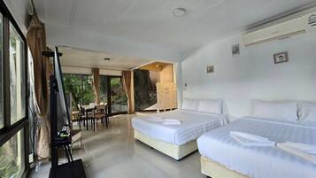 Habitació Deluxe, 1 llit de matrimoni gran, vistes al riu | 1 dormitori, wifi gratuïta i roba de llit