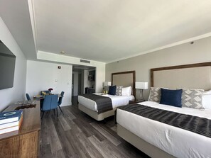 Fer et planche Ă repasser, lit parapluie, Wi-Fi, draps fournis