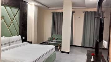 Executive Double Room | Desk, free WiFi